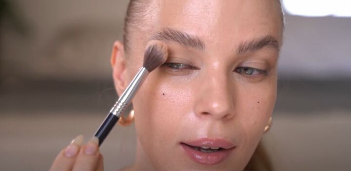everyday makeup tutorial, Applying blush