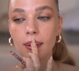 everyday makeup tutorial, Lining lips
