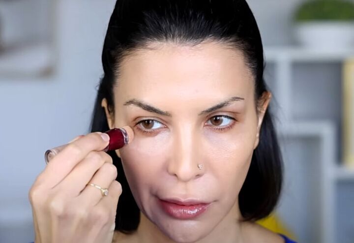 10 minute makeup routine, Applying concealer
