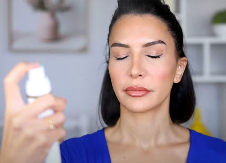 10 minute makeup routine, Adding setting spray
