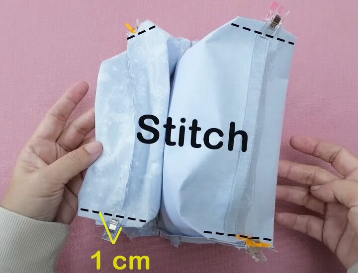 how to sew a pouch with a zipper, Assembling the pouch