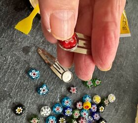 how to create some pretty hair clips, Gluing in bead