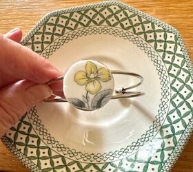 How to Create a Pretty Vintage Crockery Bracelet