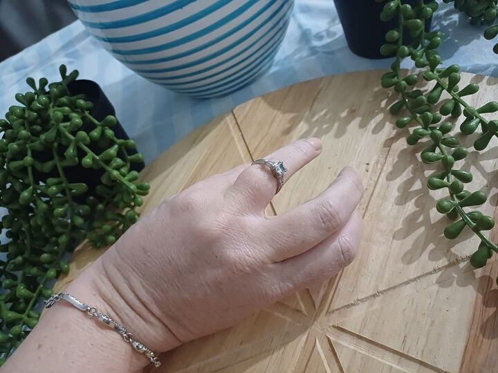 Sticking Rings Mayonnaise Ring Removal Hack: A Unique Solution for Stuck Rings! | Upstyle