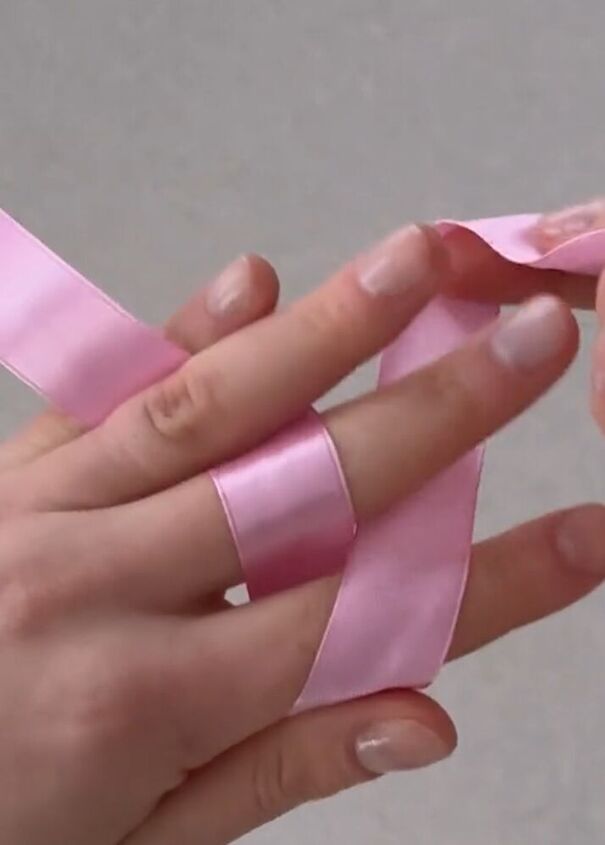 easy bow tutorial for the perfect coquette bow, Weaving ribbon