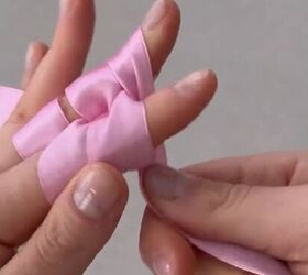 easy bow tutorial for the perfect coquette bow, Weaving ribbon