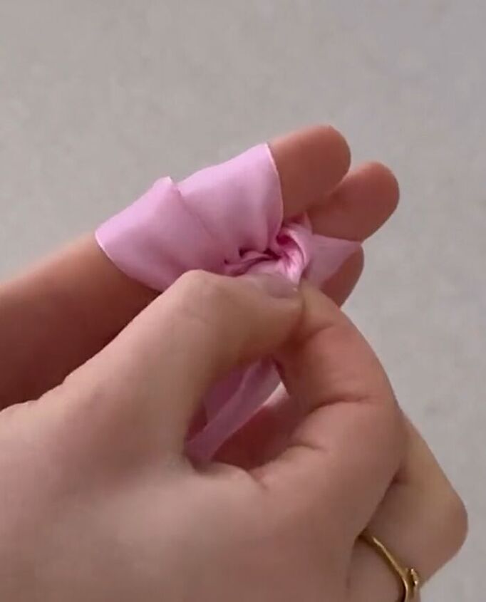 easy bow tutorial for the perfect coquette bow, Finishing bow