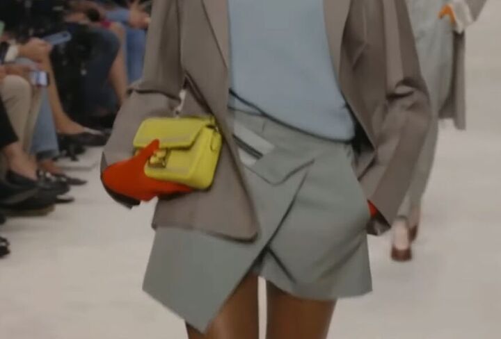 2024 accessory trends, Clutch bag