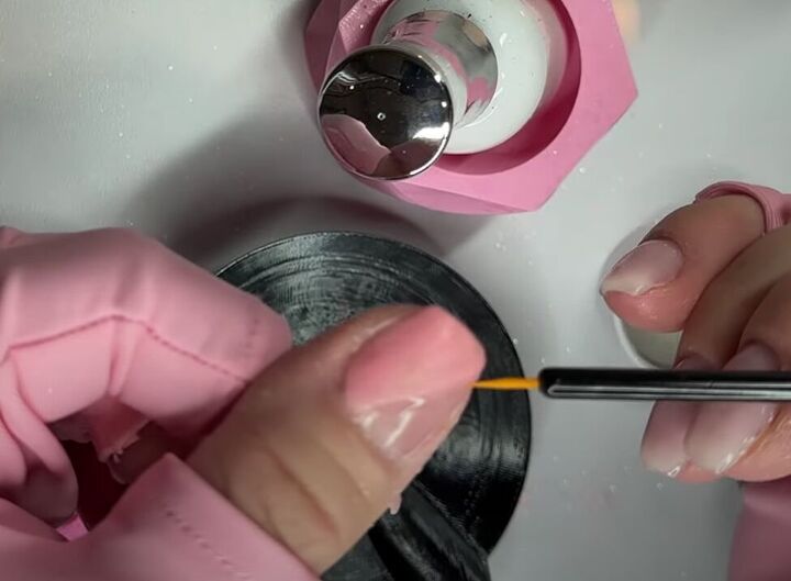 color block nail design, Applying dip powder to nails