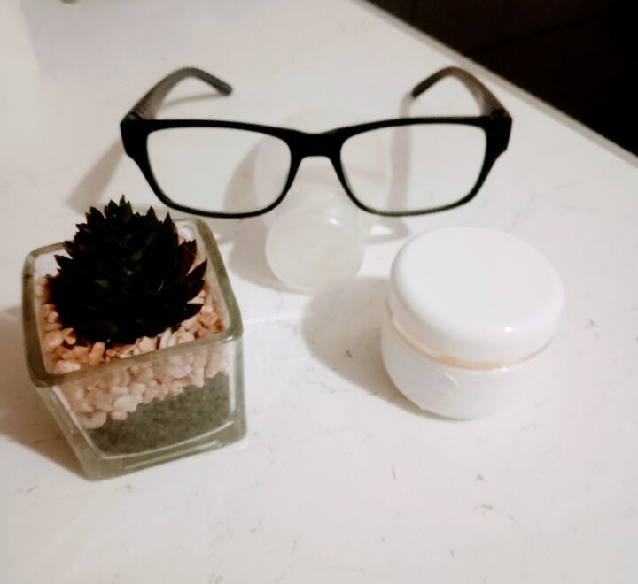 how to keep eye glasses crystal clean