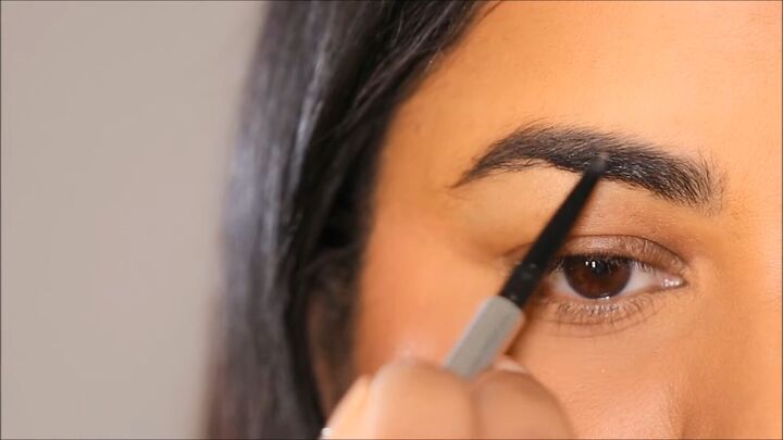 Quick and Easy Makeup Tutorial for Textured Skin | Upstyle