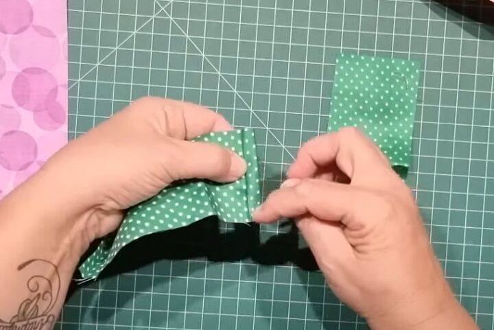 how to sew a simple tote bag, Making strawberry pocket