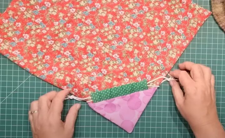 how to sew a simple tote bag, Finishing