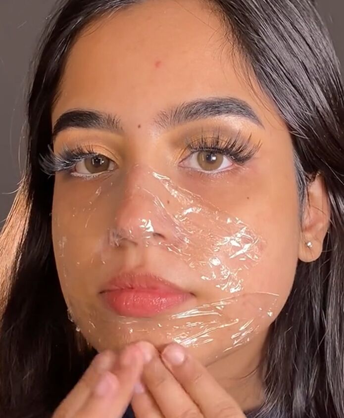 remove your blackheads with this easy vaseline hack, Covering blackheads