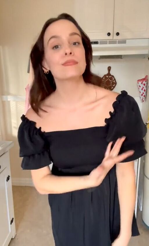 this summer dress hack is amazing and so useful, Dress with off the shoulder sleeves