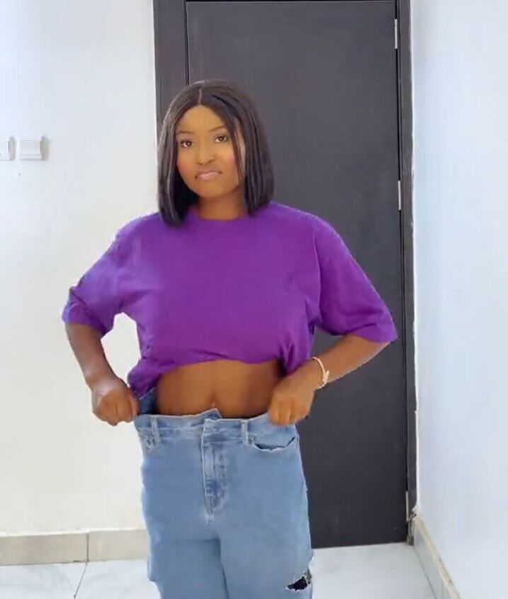 would you try this tiktok hack for oversized pants, Trying pants on