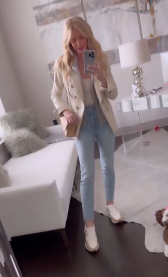 casual spring outfit ideas, Beige jacket outfit