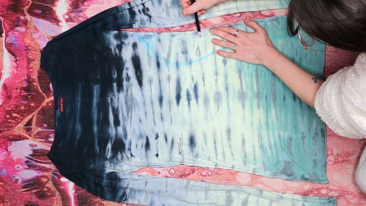 How to Alter Clothes: 2 Methods Using Eyelets & Grommets | Upstyle