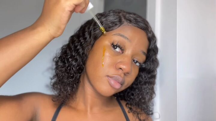 my shower routine, Applying face oil