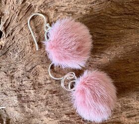 How to Make a Cute Pair of Fluffy Earrings