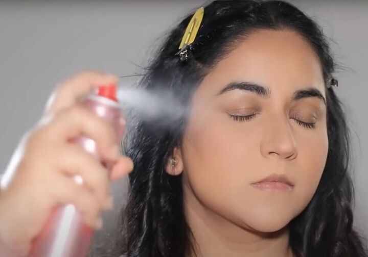 makeup tips for women over 40, Applying setting spray