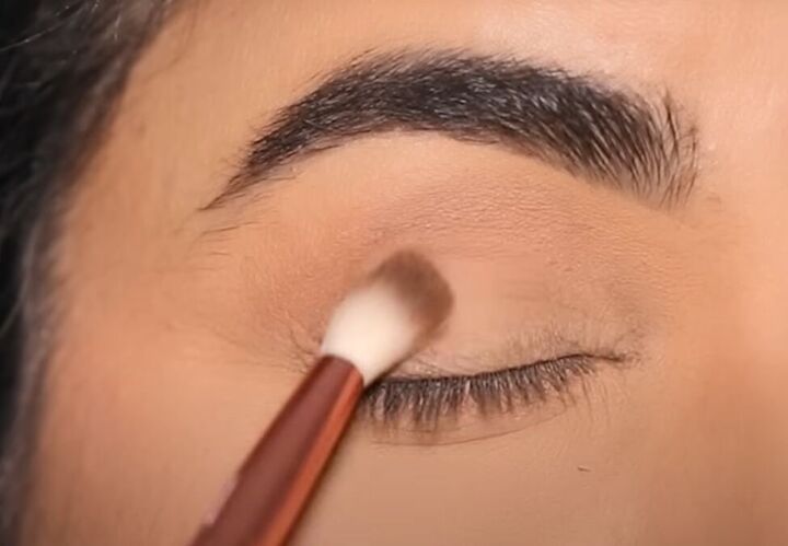 makeup tips for women over 40, Adding eyeshadow
