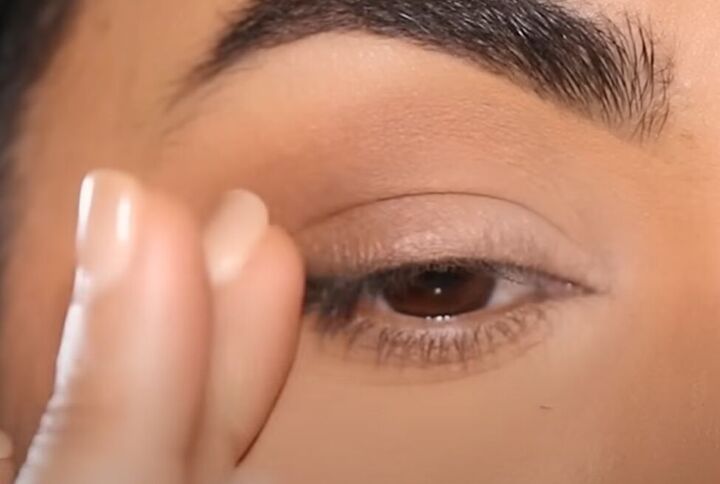 makeup tips for women over 40, Blending eyeliner
