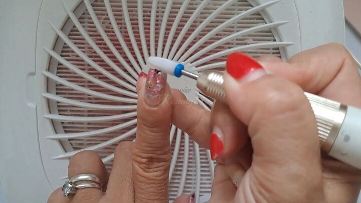 How to Trim and Remove Gel Nails: 2 Easy Steps | Upstyle