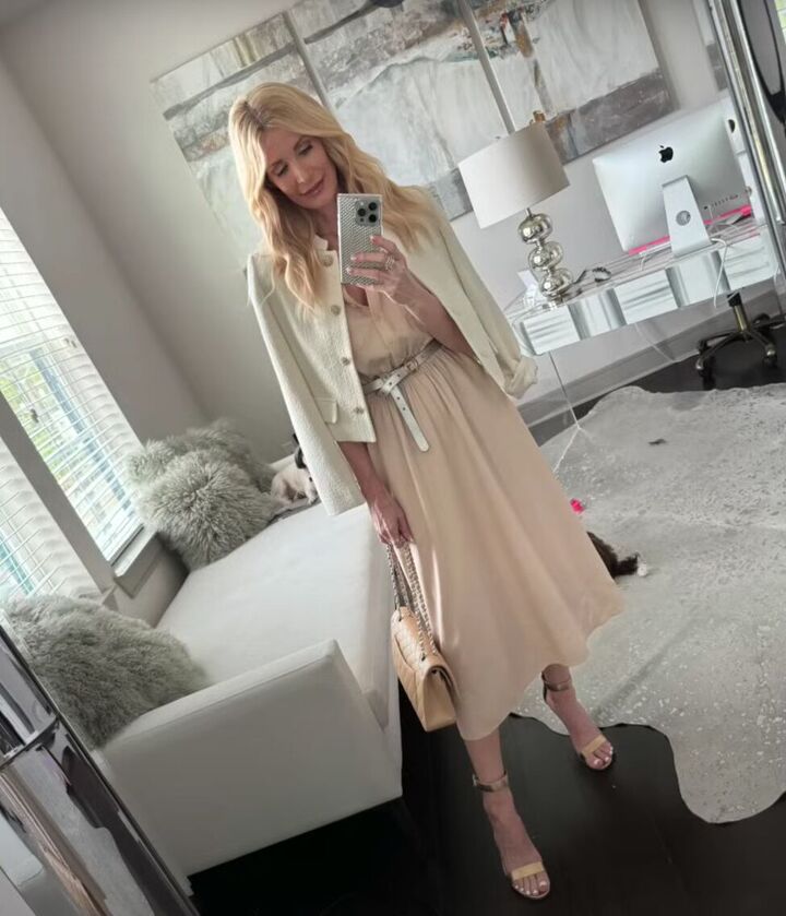 11 Casual Spring Outfits Perfect for Women Over 40 | Upstyle 11 Casual Spring Outfits Perfect for Women Over 40 | Upstyle