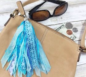 Custom Purse Tassel Craft with Tombow Dual Brush Pens Creatively Beth creativelybeth Custom color diy craft tassel keychain tombow dualbrushpens