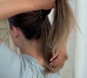 easy hack to perk up your ponytail, Ponytail hack