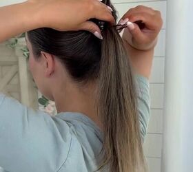 easy hack to perk up your ponytail, Ponytail hack