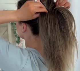 easy hack to perk up your ponytail, Ponytail hack