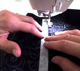 sewing hacks, How to sew in a zipper method 1