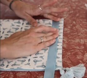 grab a target placemat to create magic, Attaching a ribbon strap