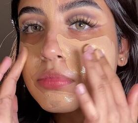 Applying foundation