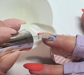 how to apply nail decals, Applying clear coat to nails