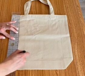 brilliant hack you will need this summer, Marking the tote bag