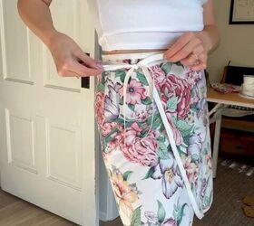 turn a thrifted tablecloth into your new favorite summer piece, Tying a bow