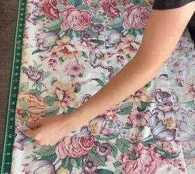 turn a thrifted tablecloth into your new favorite summer piece, Measuring the tablecloth