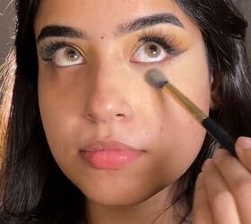 Blending the makeup