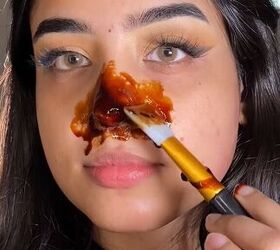 remove blackheads with this easy 2 ingredient hack, Applying the paste to the skin