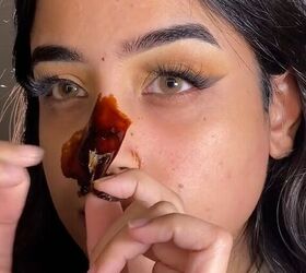 remove blackheads with this easy 2 ingredient hack, Peeling the set paste from the skin