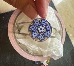 how to create a bangle using glass beads, Glued in position