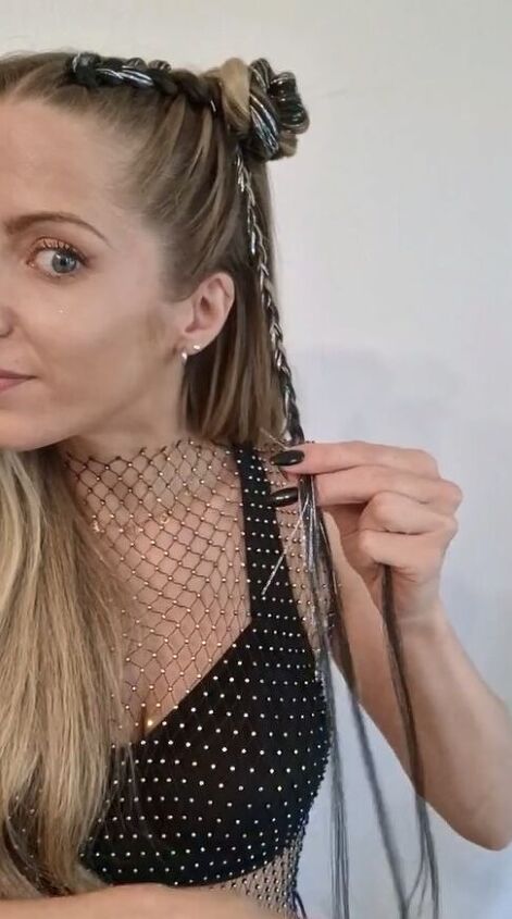 Easy Rave Ahir How to Get Rave Hair Using Tinsel | Upstyle