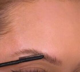 Applying the brow gel