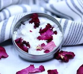 Why adding a teaspoon of rose petals to bath powder will make you feel SO much more relaxed