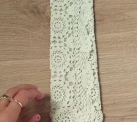 Making a DIY crochet tie