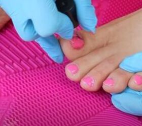 barbie pedicure, Painting the nails