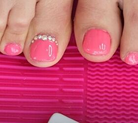 barbie pedicure, Adding rhinestones to the nails